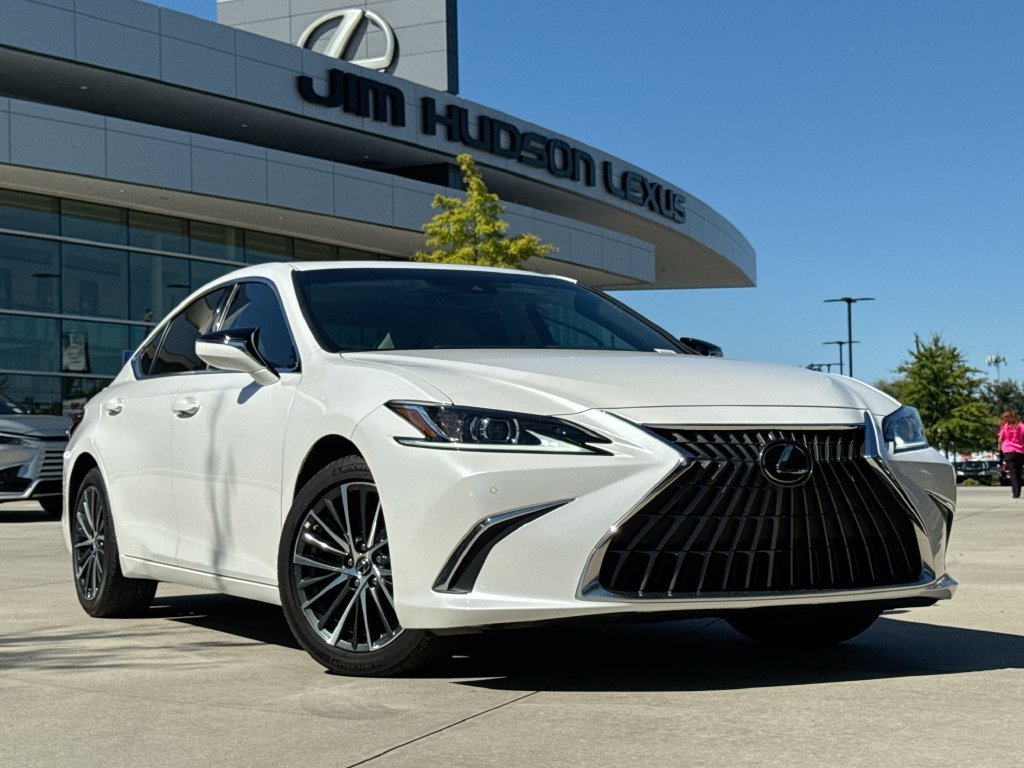 Used 2025 Lexus ES 300h w/ Premium Package FWD image 2