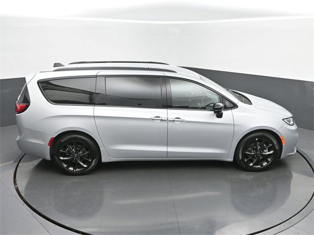 New 2026 Chrysler Pacifica Select image 43