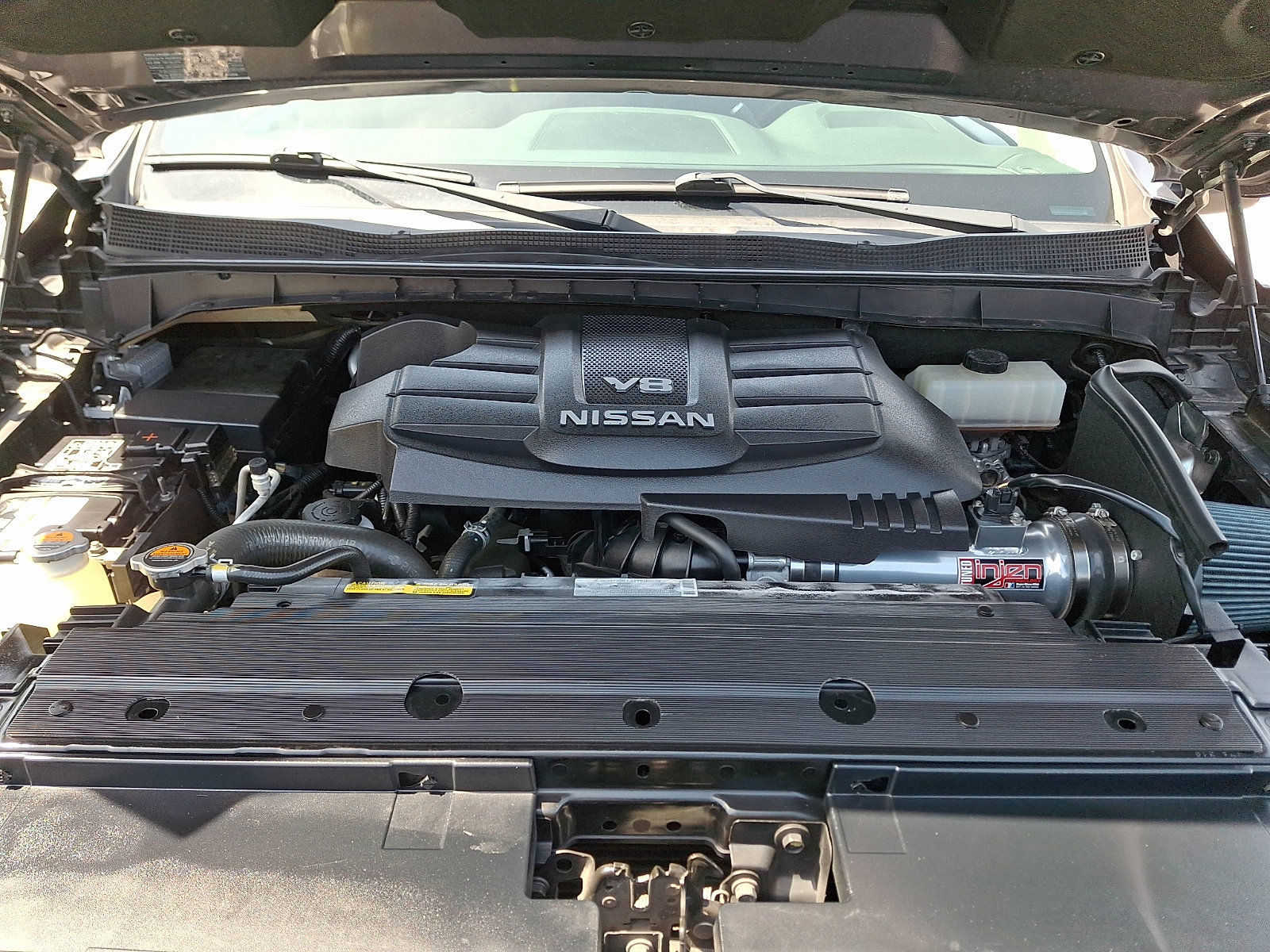 Used 2019 Nissan Titan SV w/ SV Convenience Package image 30