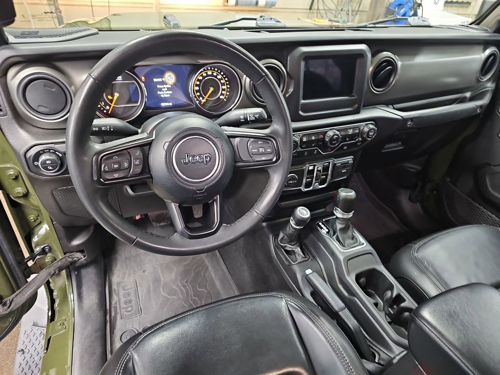 Used 2023 Jeep Gladiator Sport image 15