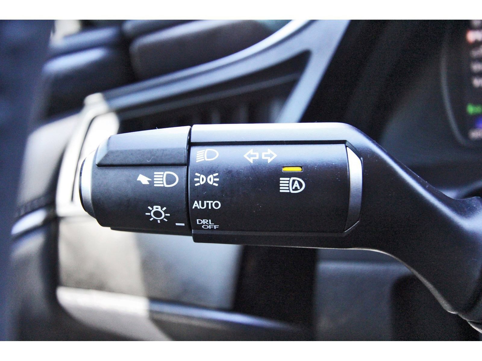 Used 2024 Lexus ES 350 w/ Premium Package image 19