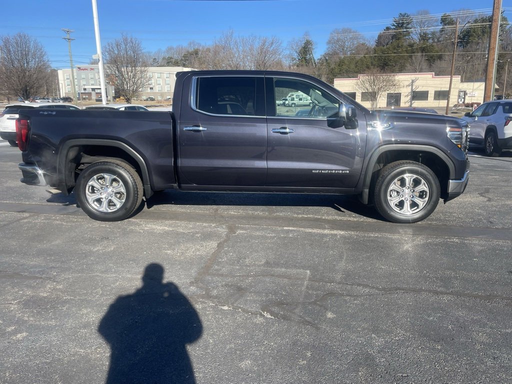 Used 2025 GMC Sierra 1500 SLT image 4