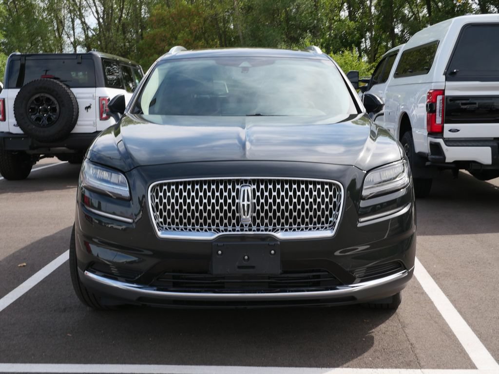 Used 2023 Lincoln Nautilus Reserve AWD/4WD image 2