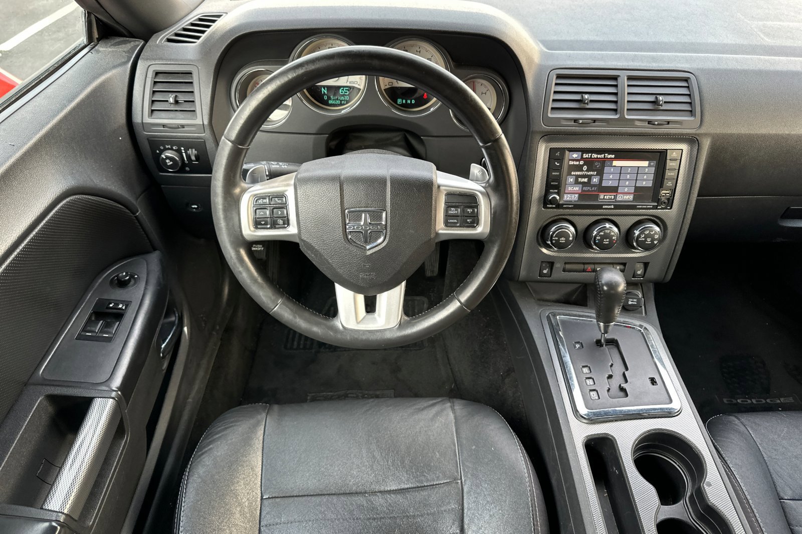 Used 2013 Dodge Challenger R/T image 16