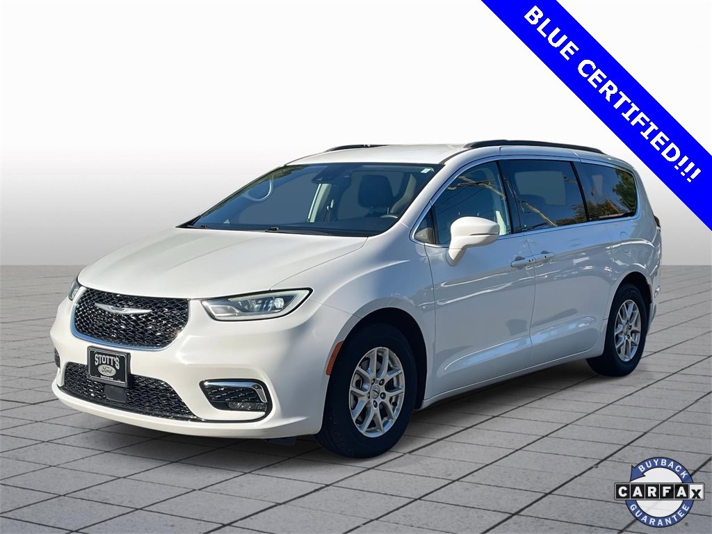 Used 2022 Chrysler Pacifica Touring-L image 3