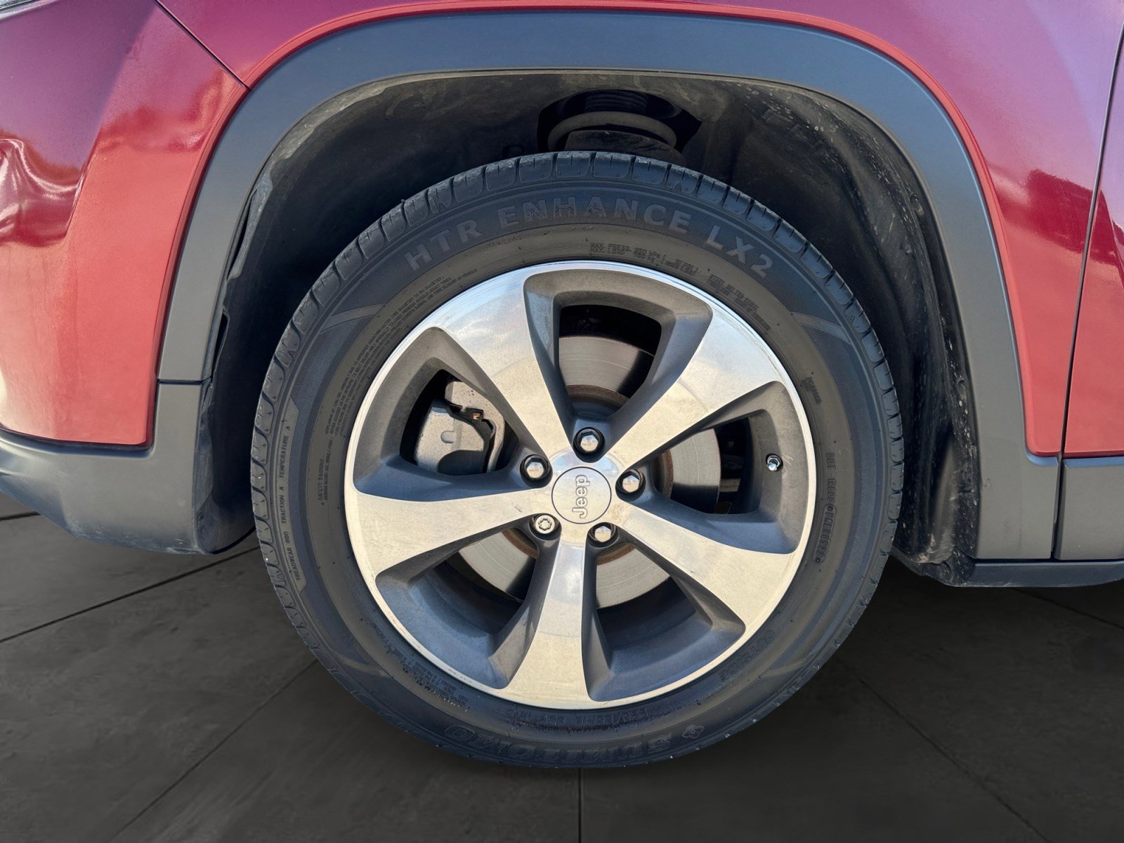 Used 2019 Jeep Cherokee Limited image 14