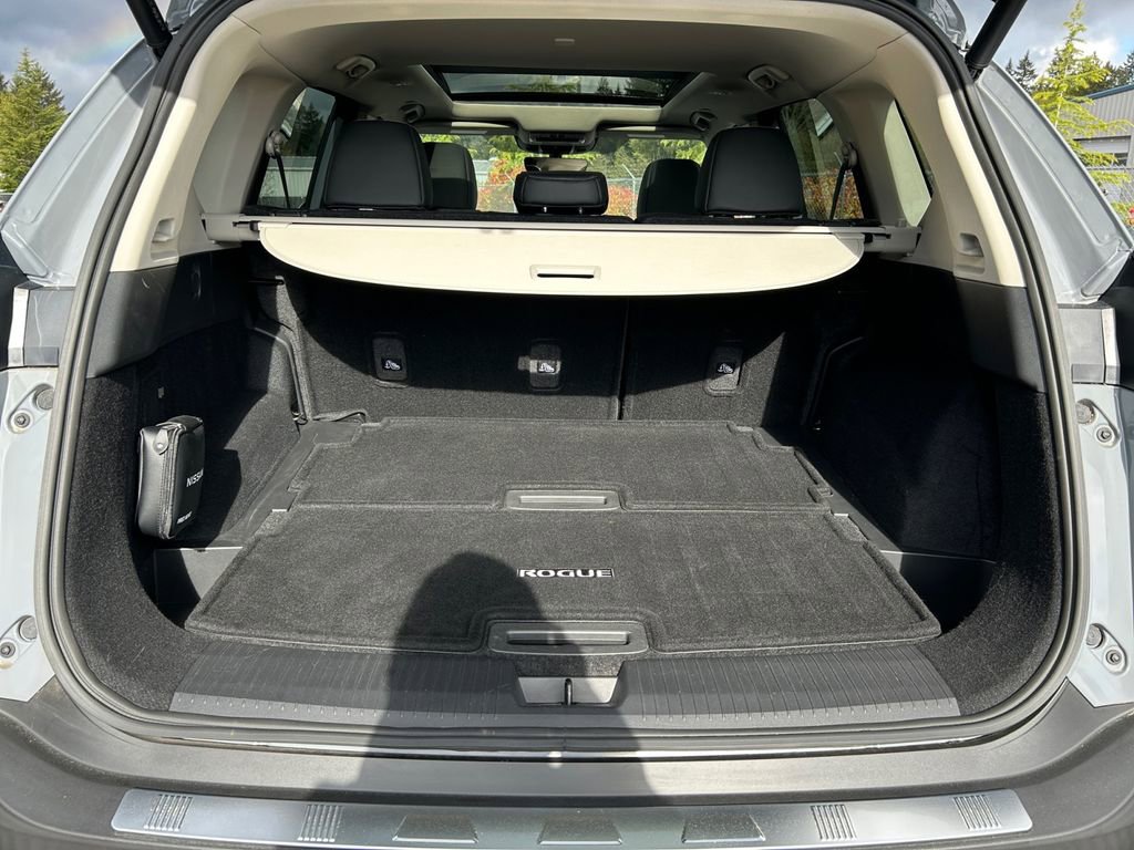 Used 2023 Nissan Rogue SL w/ SL Premium Package image 24