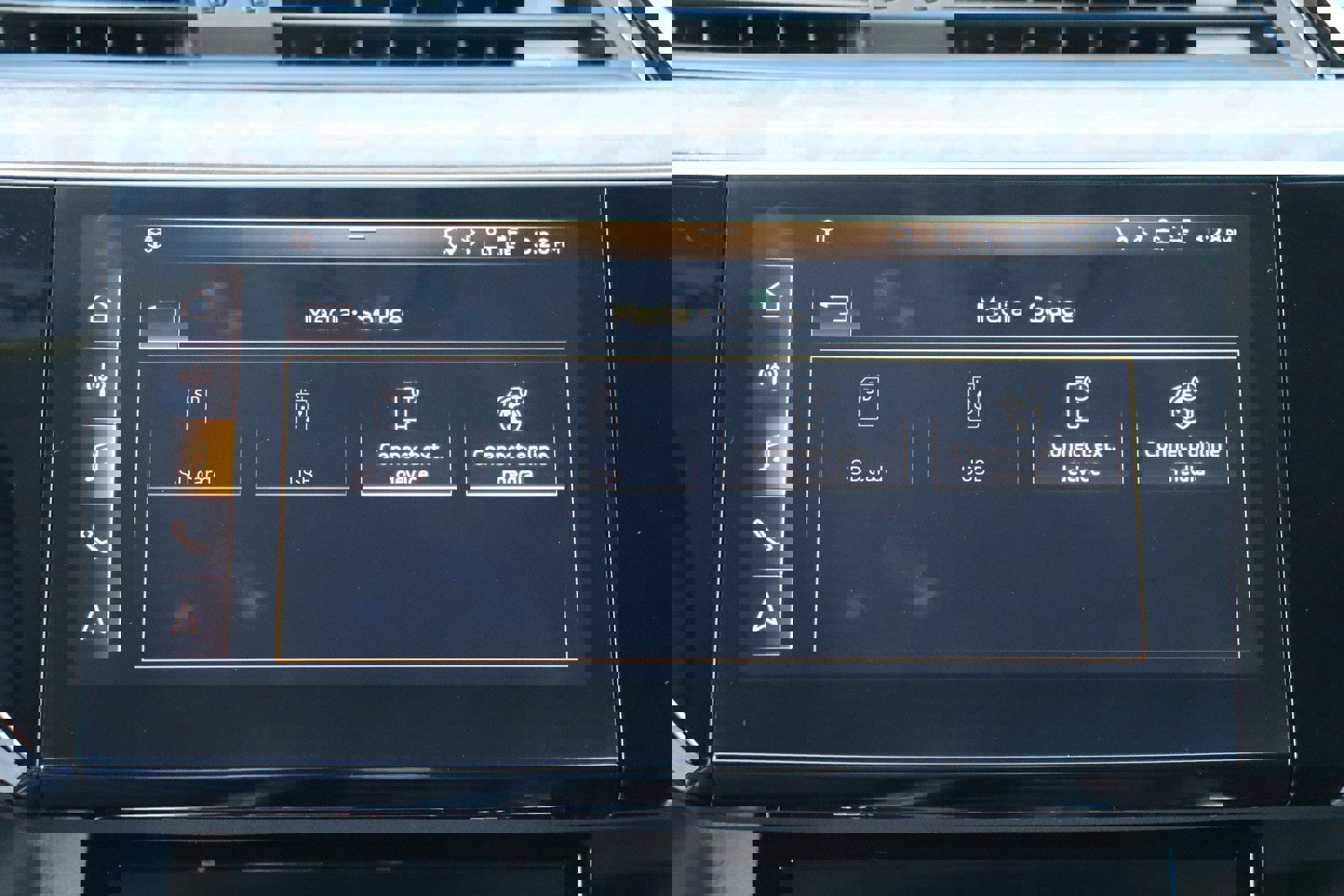 Used 2019 Audi e-tron Prestige w/ Prestige Package image 38