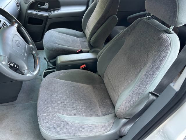 Used 2001 Nissan Quest SE FWD image 9