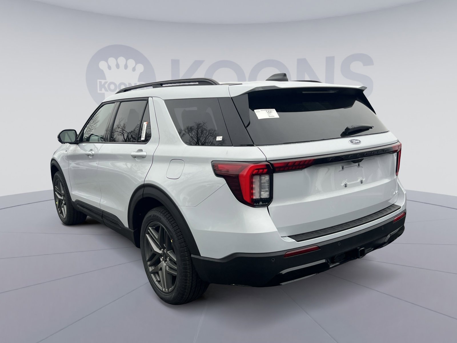 New 2026 Ford Explorer ST-Line w/ ST-Line Street Pack image 4