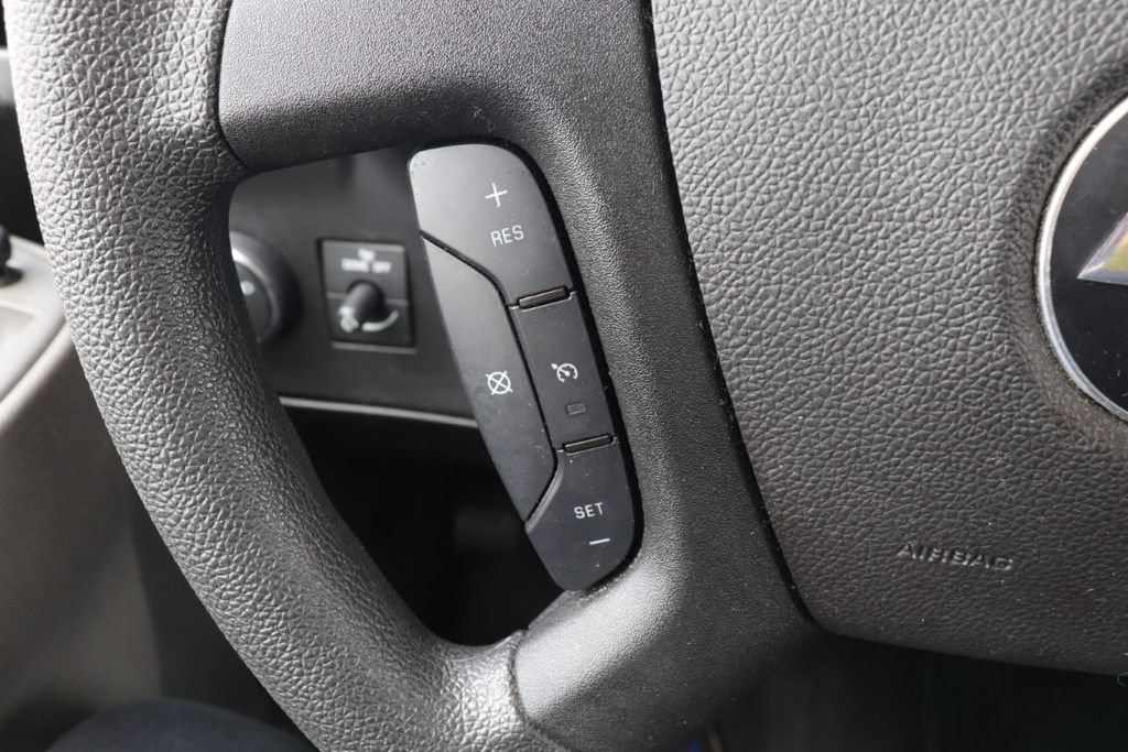 Used 2024 Chevrolet Express 2500 w/ Driver Convenience Package RWD image 19