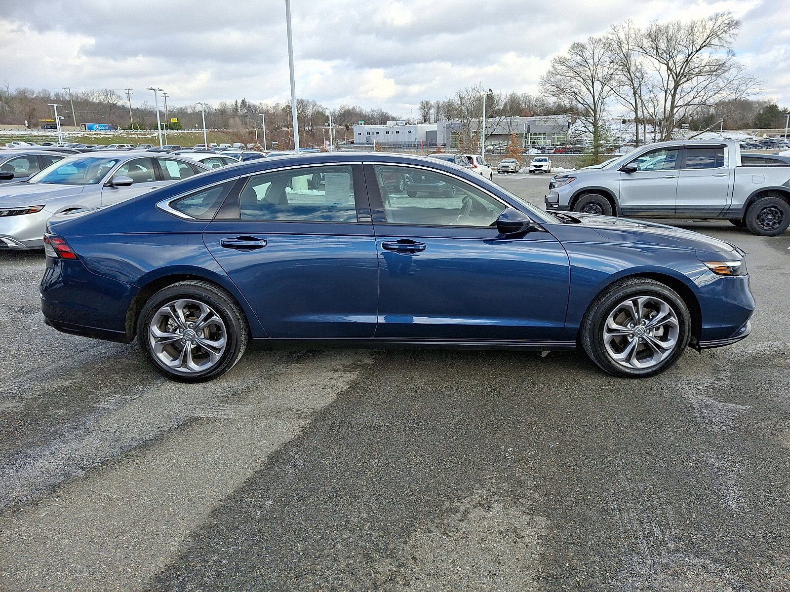 Certified 2024 Honda Accord EX image 7