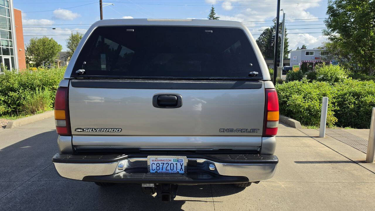 Used 2001 Chevrolet Silverado 2500 LT w/ Off-Road Skid Plate Pkg AWD/4WD image 7