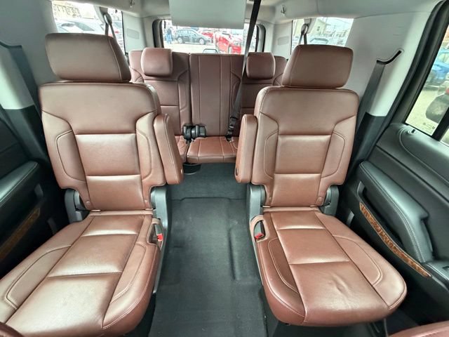 Used 2019 Chevrolet Suburban Premier w/ Premier Plus Edition AWD/4WD image 17