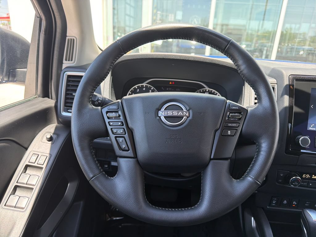 Used 2023 Nissan Frontier SV w/ Technology Package AWD/4WD image 15