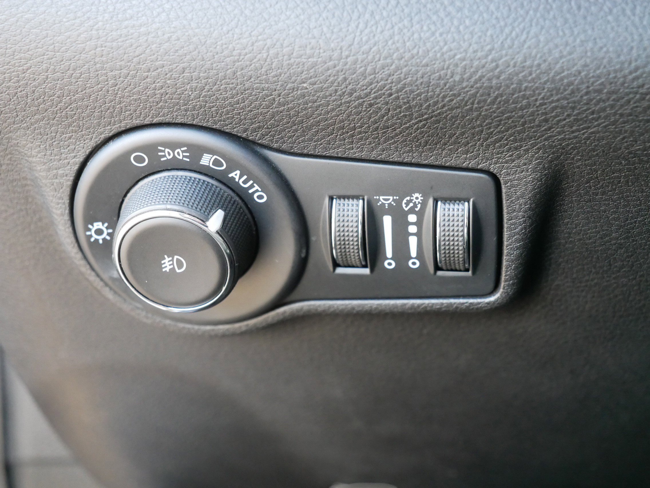 Used 2024 Jeep Compass Limited image 26