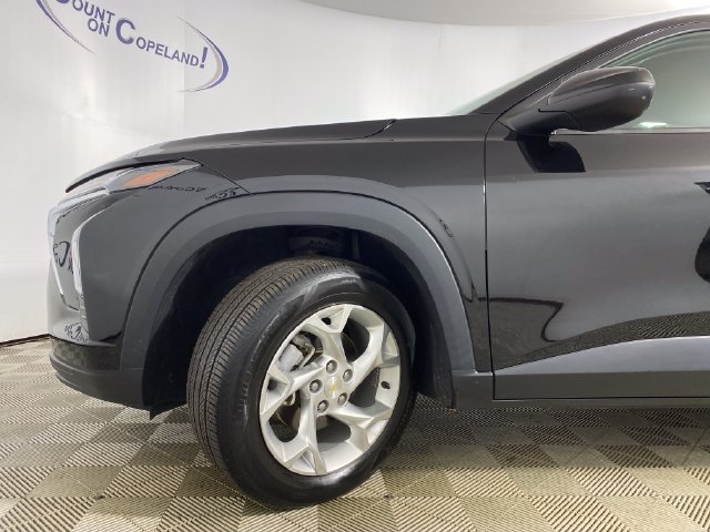 Certified 2024 Chevrolet Trax LS w/ LS Convenience Package FWD image 31
