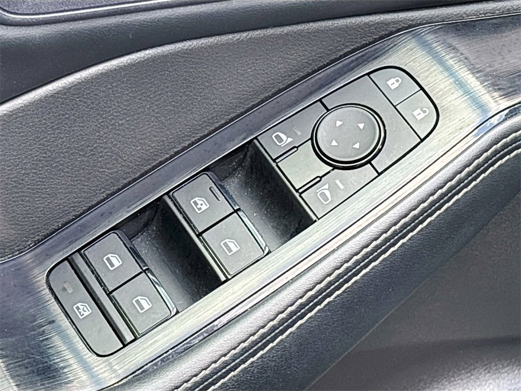 Used 2024 Nissan Rogue SV image 17