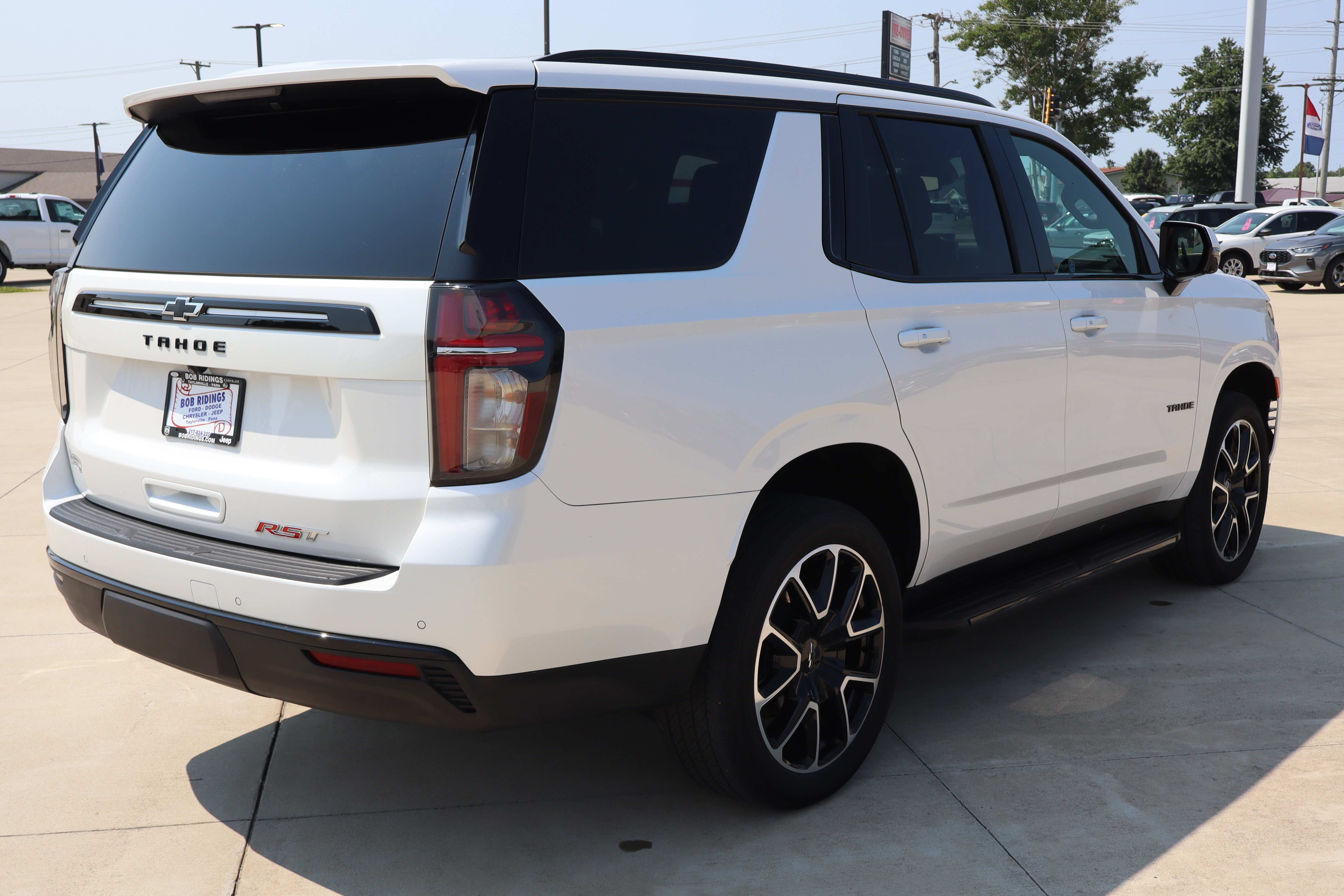 Used 2023 Chevrolet Tahoe RST w/ Luxury Package AWD/4WD image 5