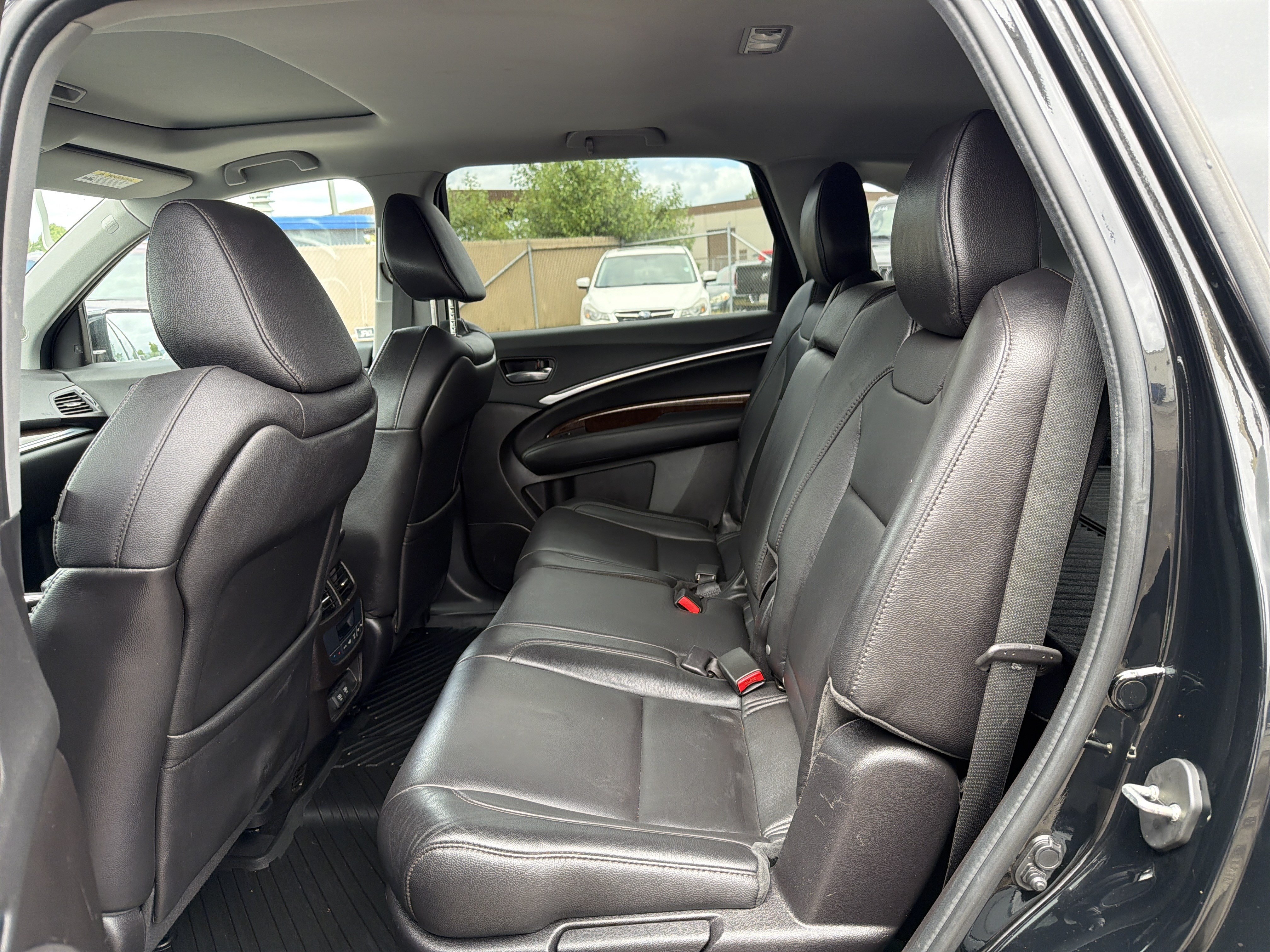 Used 2018 Acura MDX w/ Technology Package AWD/4WD image 11