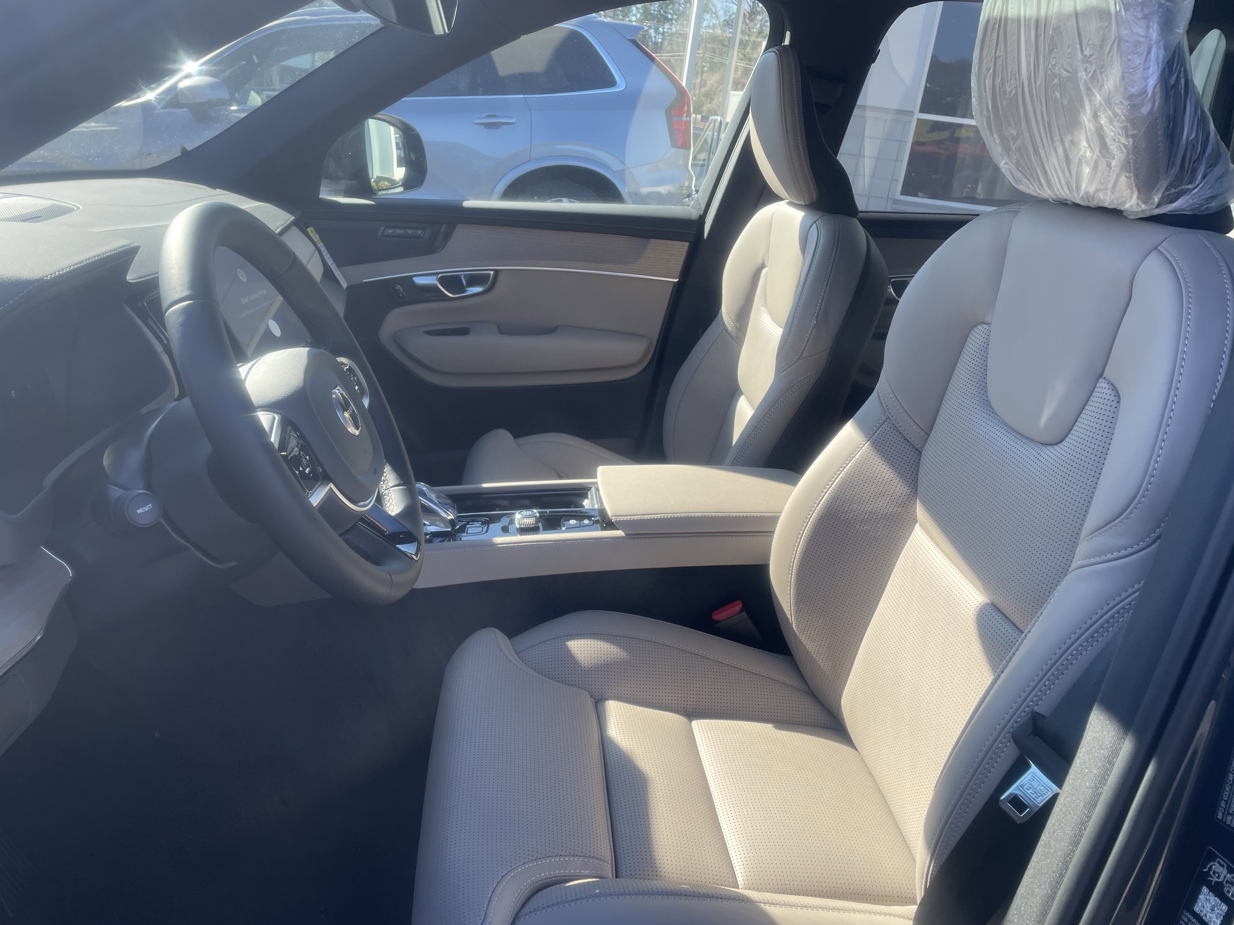 New 2026 Volvo XC90 B6 Ultra w/ Protection Package Premier image 15