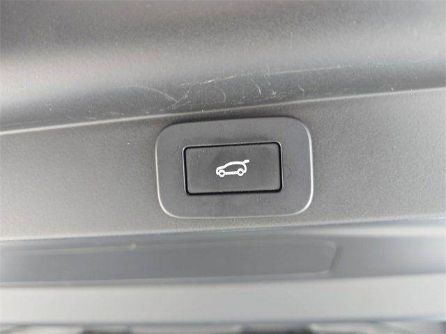 Used 2024 Land Rover Range Rover Long Wheelbase Autobiography image 14