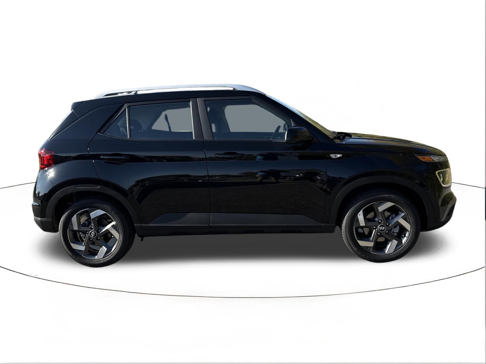 New 2026 Hyundai Venue SEL image 2