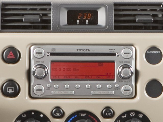 Used 2010 Toyota FJ Cruiser 4WD image 7