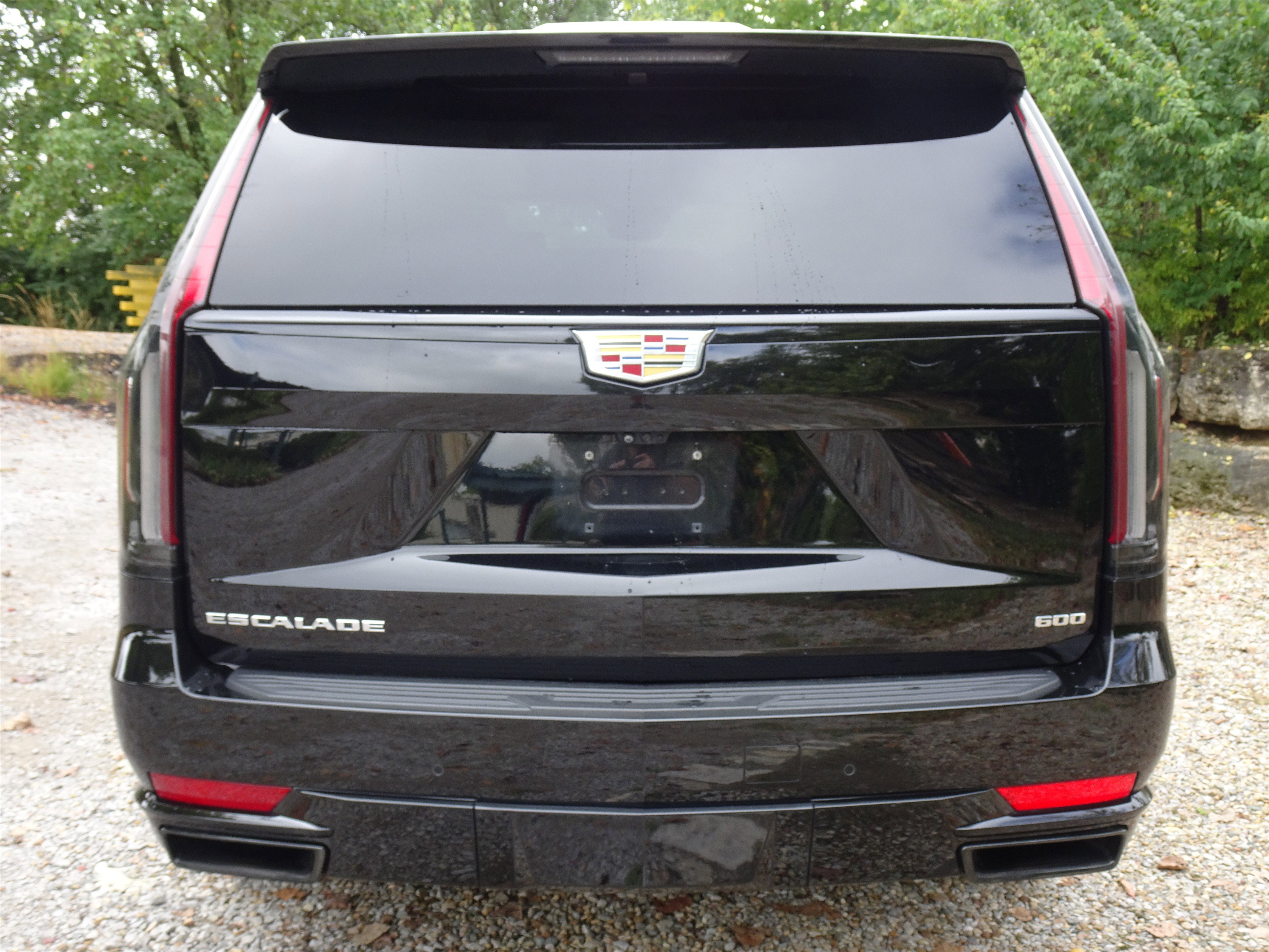 Used 2023 Cadillac Escalade Sport Platinum image 10