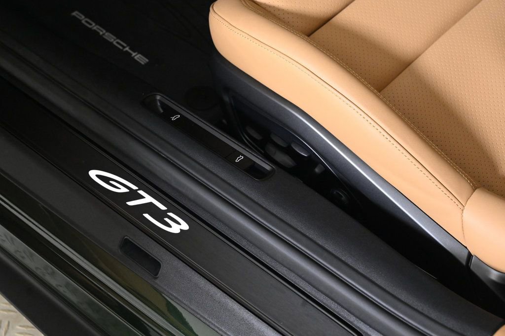 Used 2025 Porsche 911 GT3 image 25