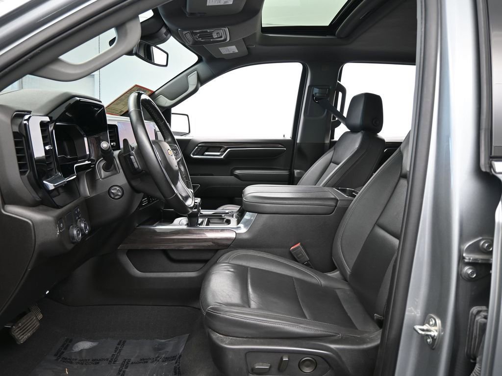 Used 2024 Chevrolet Silverado 1500 LTZ w/ LTZ Convenience Package II image 11