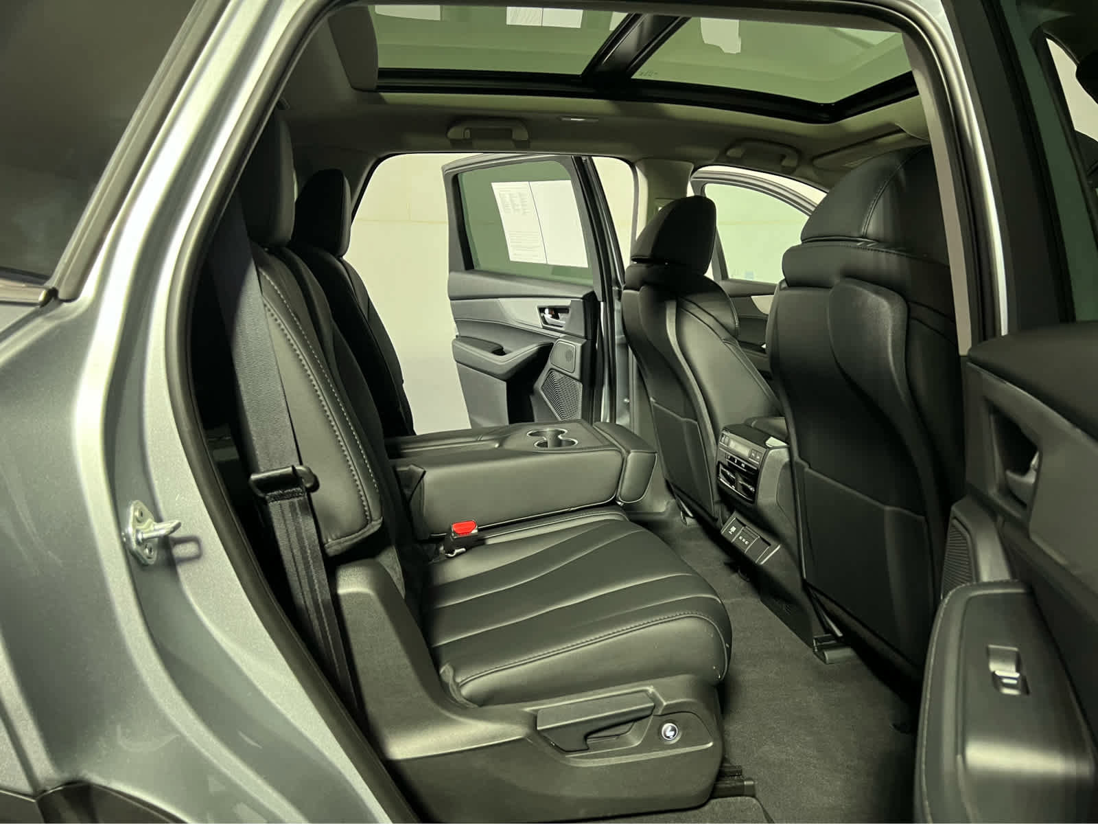 Used 2026 Acura MDX SH-AWD image 29