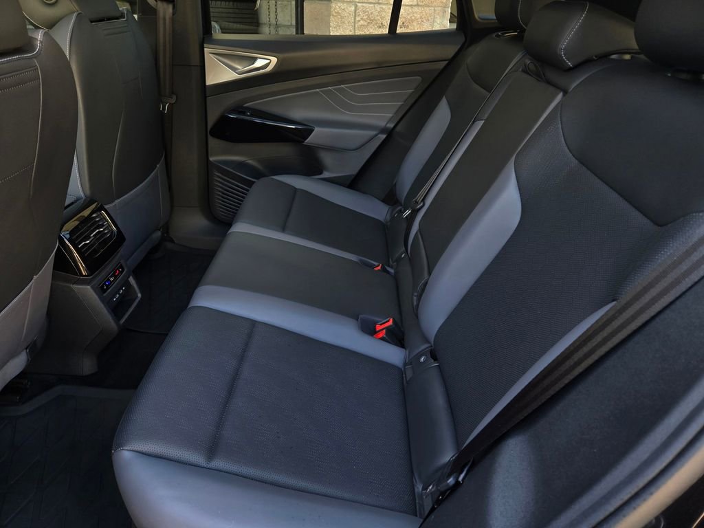 Certified 2023 Volkswagen ID.4 Pro S Plus AWD/4WD image 12