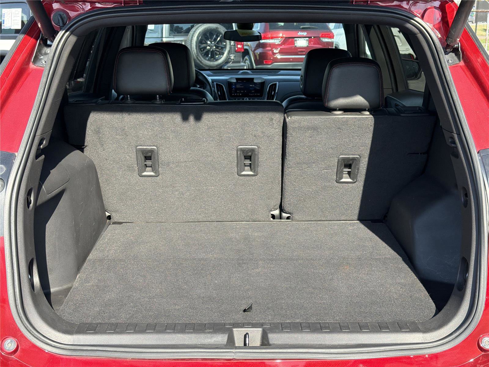 Used 2024 Chevrolet Equinox RS w/ RS Leather Package FWD image 17
