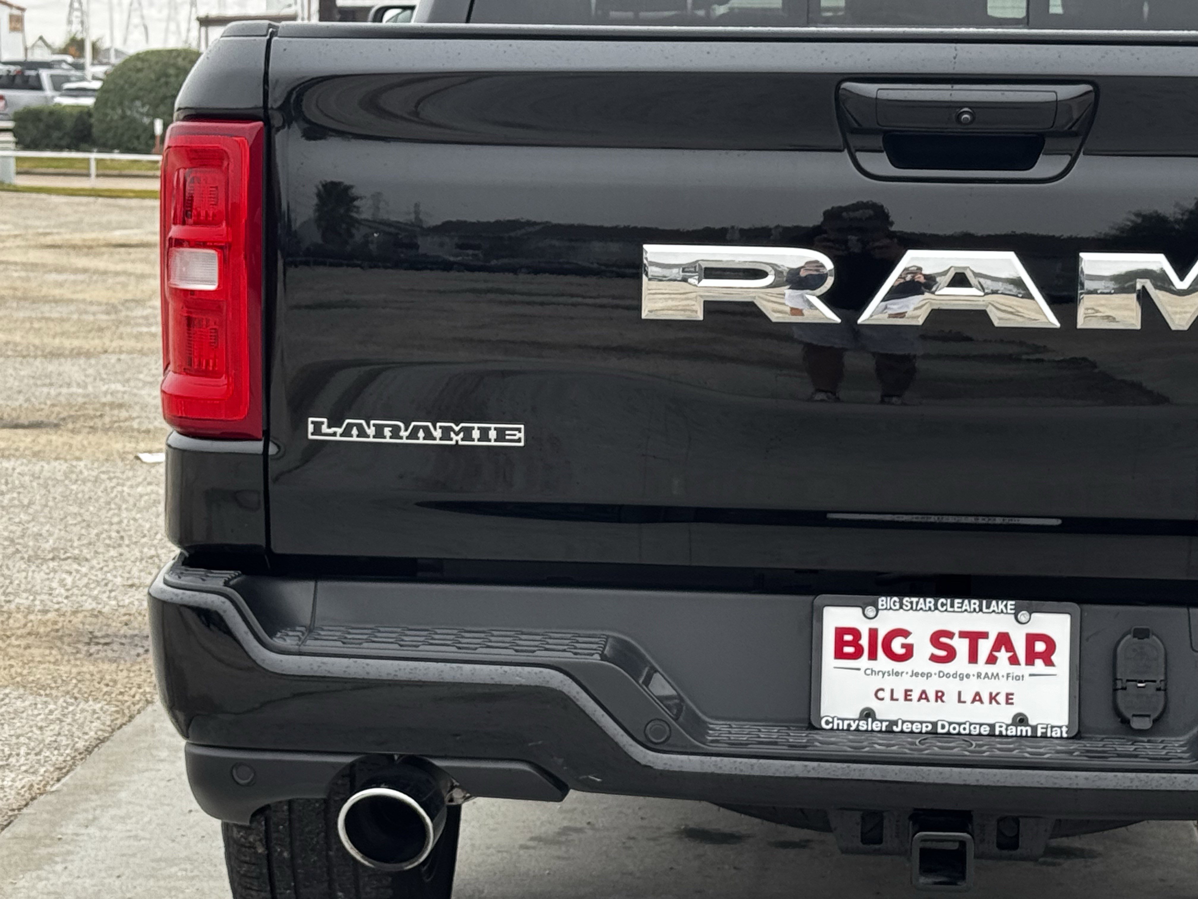 Used 2025 RAM 1500 Laramie w/ Sport Appearance Package image 12