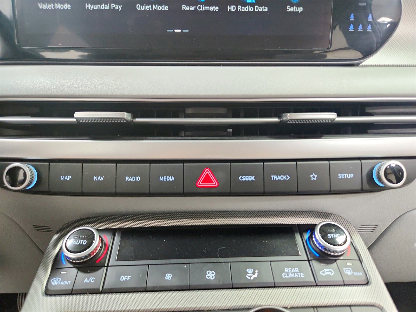 Used 2024 Hyundai Palisade SEL image 31