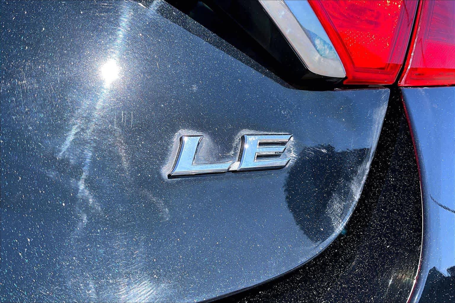 Used 2016 Toyota Camry LE FWD image 9
