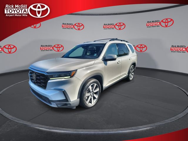 Used 2023 Honda Pilot Touring image 4