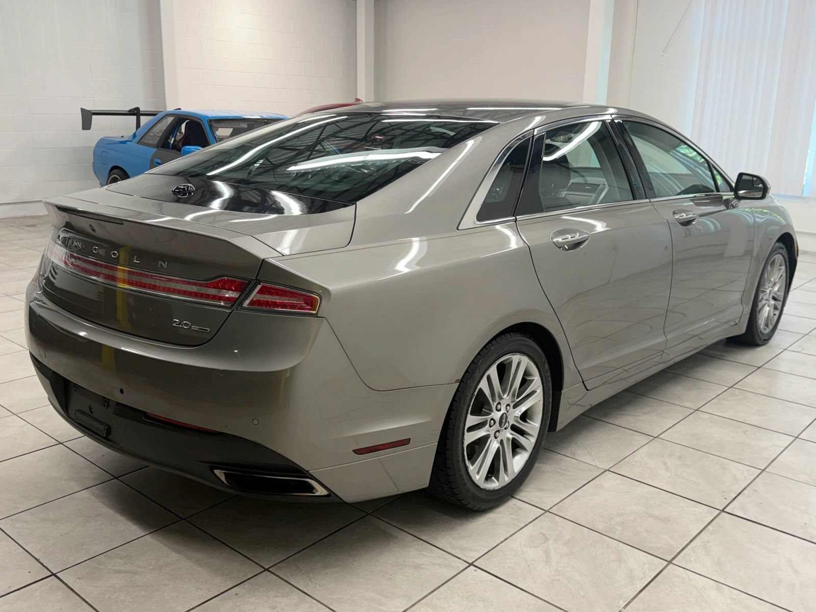 Used 2015 Lincoln MKZ FWD image 9