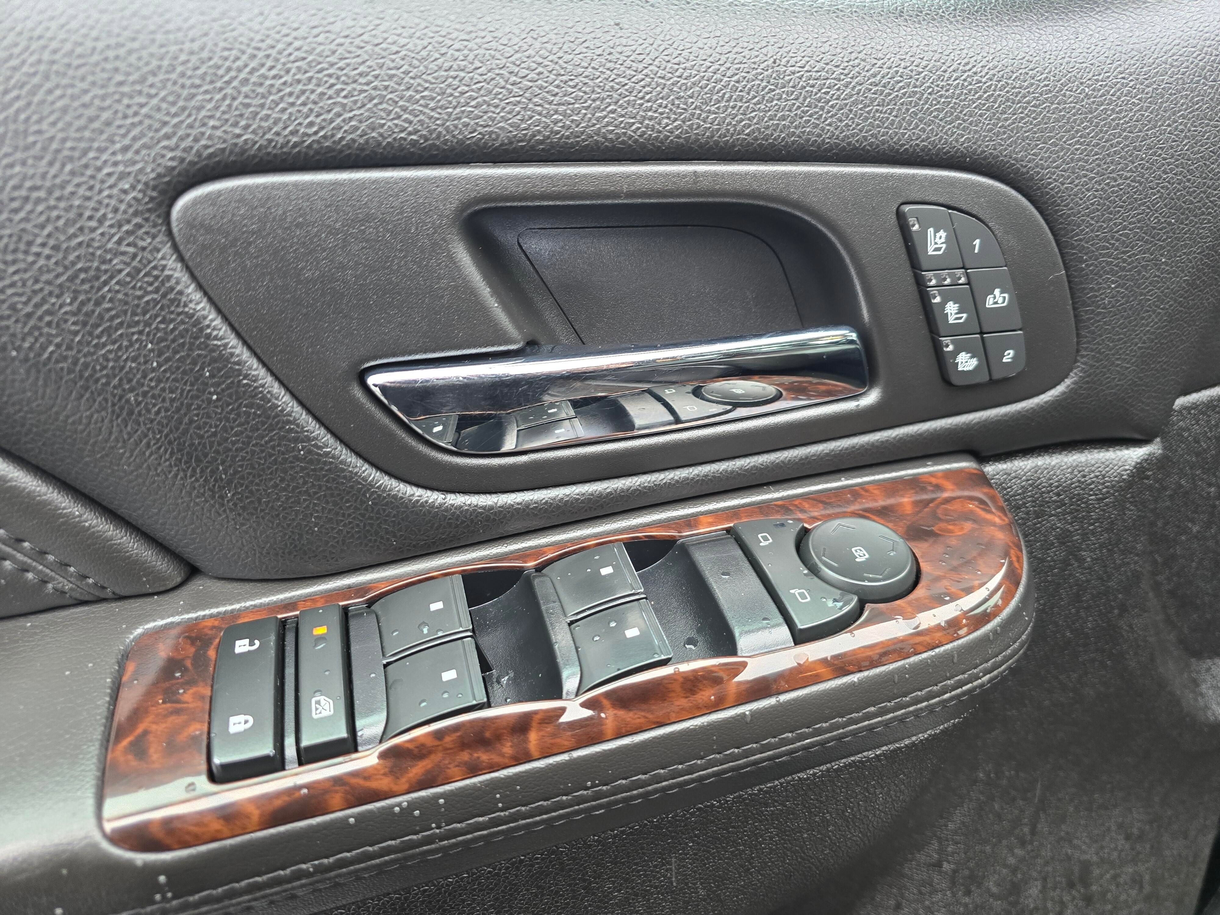 Used 2013 GMC Sierra 3500 Denali image 29