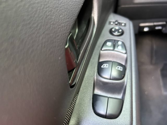 Used 2020 Nissan Kicks S FWD image 26