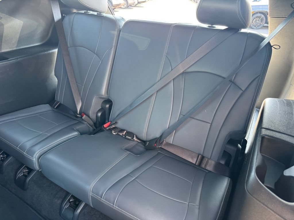 Used 2024 Buick Enclave Premium FWD image 16