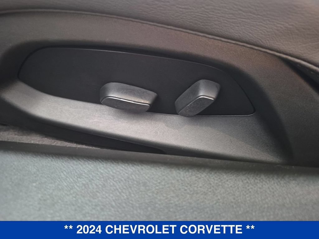Used 2024 Chevrolet Corvette Stingray Convertible w/ Z51 Performance Package RWD image 13