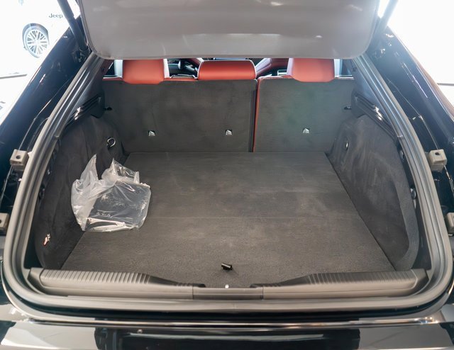 Used 2025 Dodge Charger R/T Scat Pack w/ Track Pack image 13