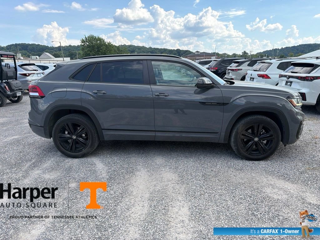 Used 2023 Volkswagen Atlas Cross Sport SEL R-Line AWD/4WD image 6