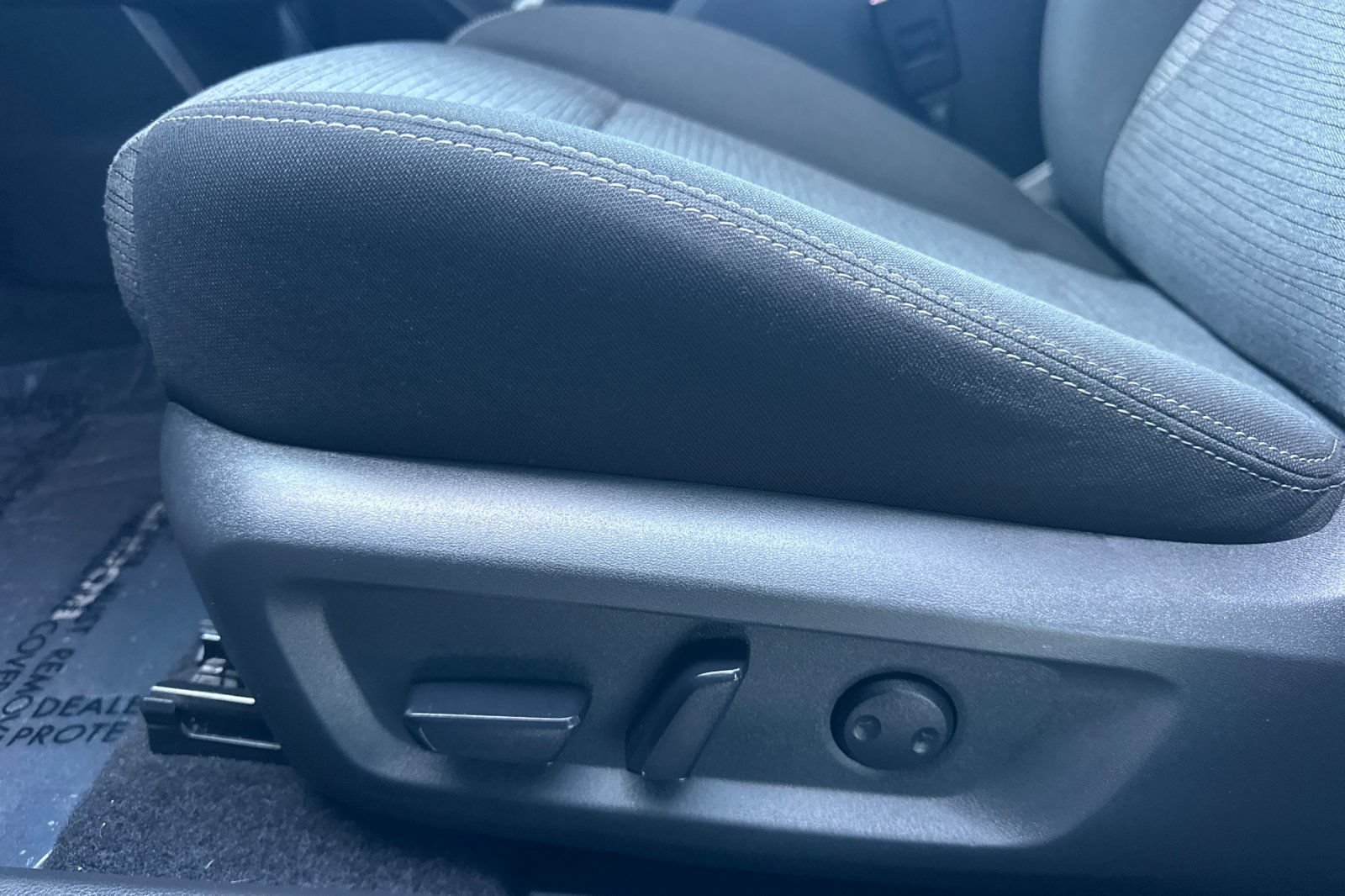 Used 2023 Nissan Rogue SV FWD image 13