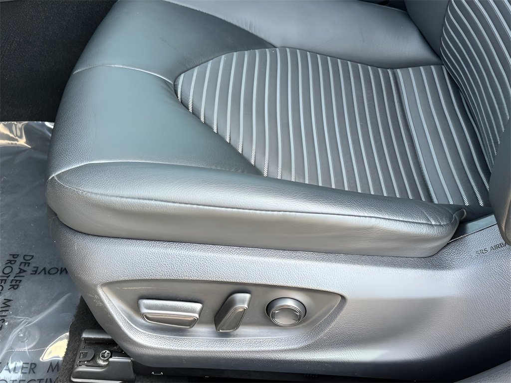 Used 2024 Toyota Camry SE image 23