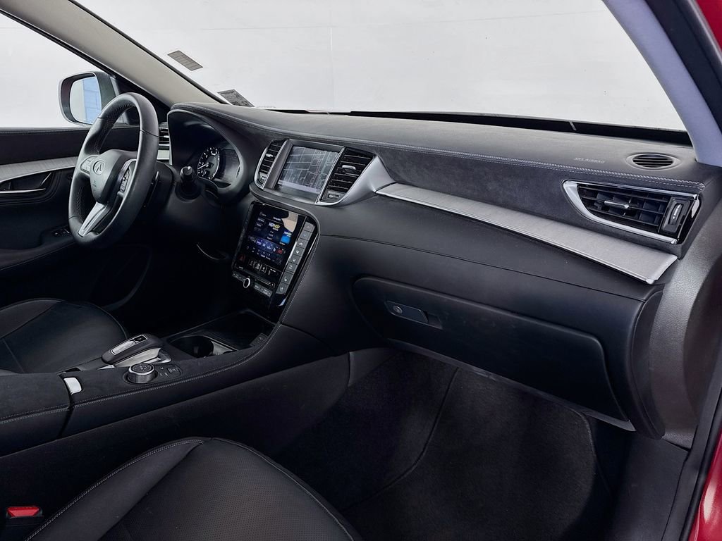 Used 2023 INFINITI QX50 Sensory image 31