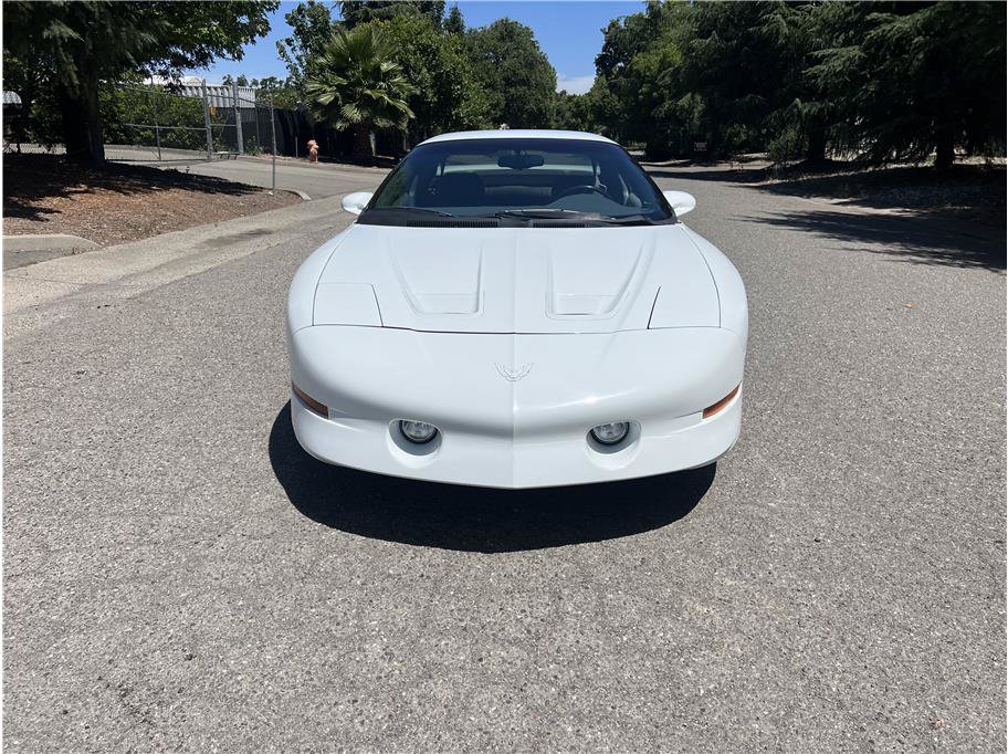 Used 1993 Pontiac Firebird Coupe RWD image 2