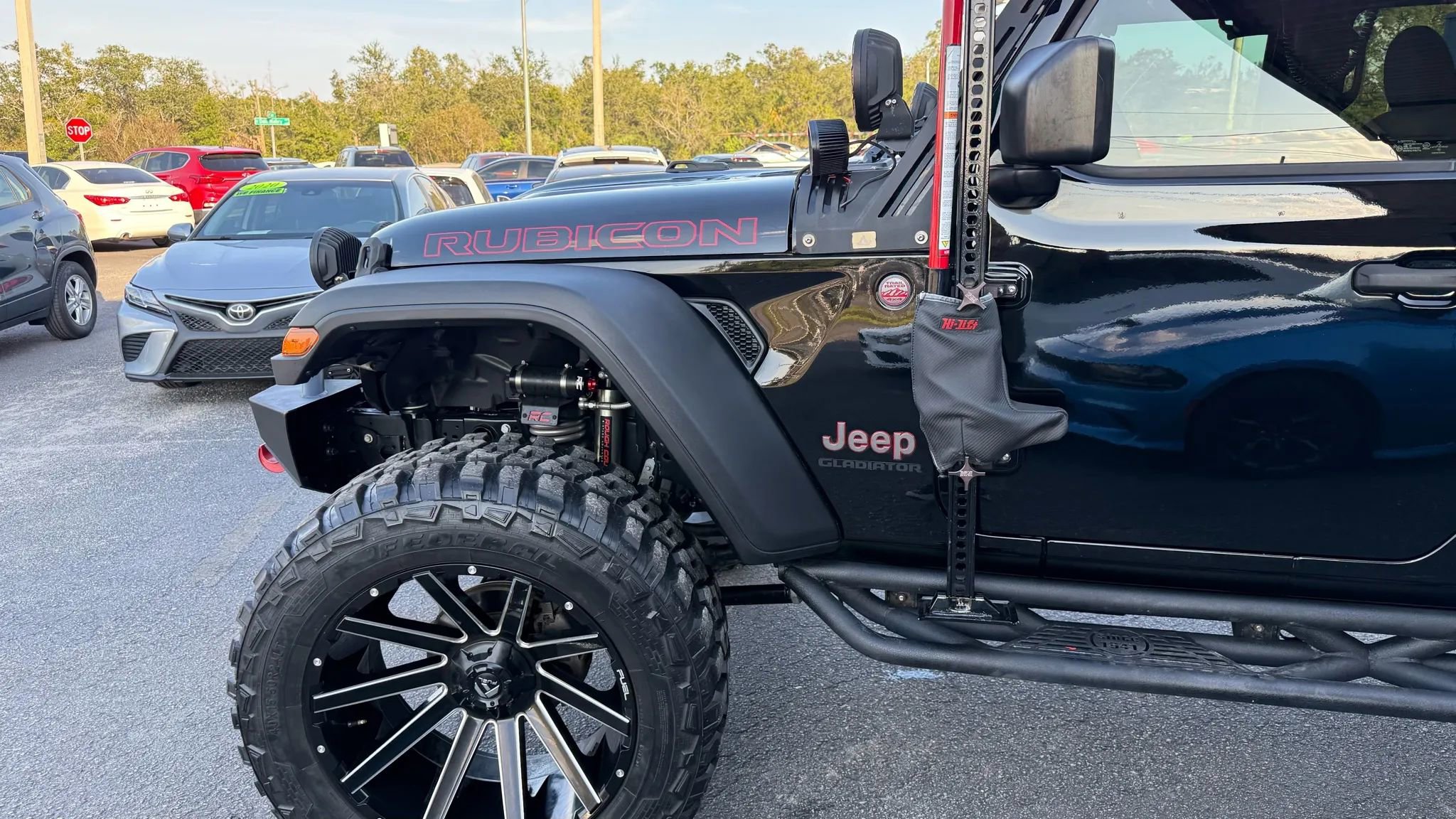 Used 2020 Jeep Gladiator Rubicon w/ Trailer Tow Package image 11